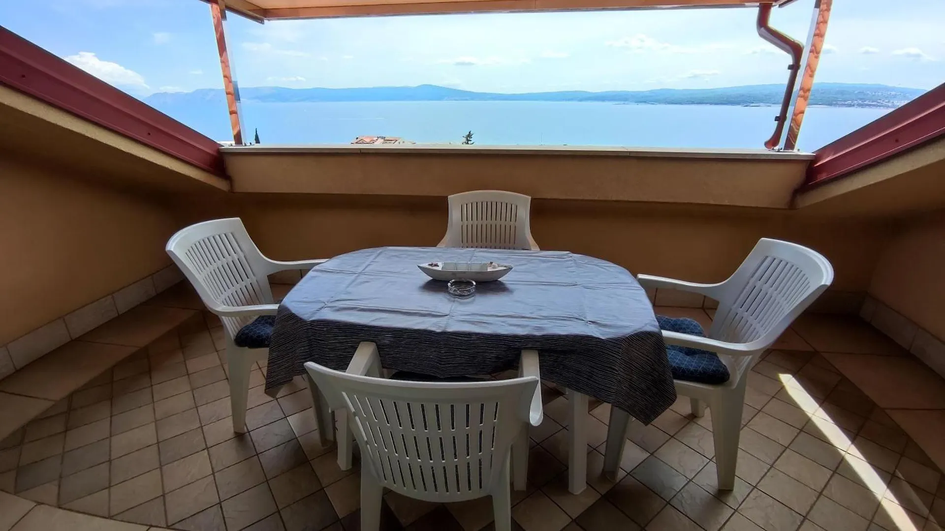 Ferienhaus In Crikvenica Mit Schoener Terrasse